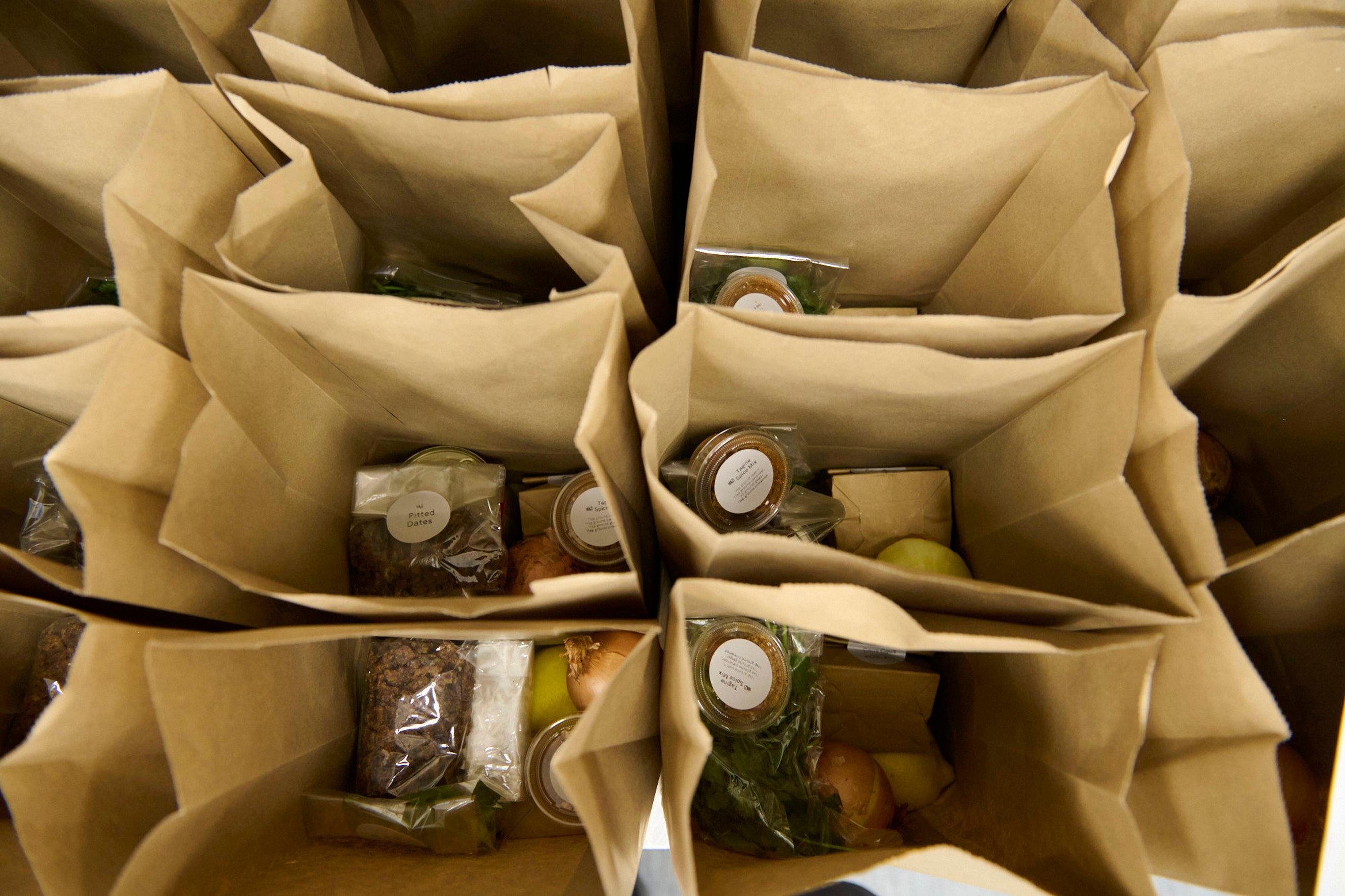 1 meal kit (we choose for you)